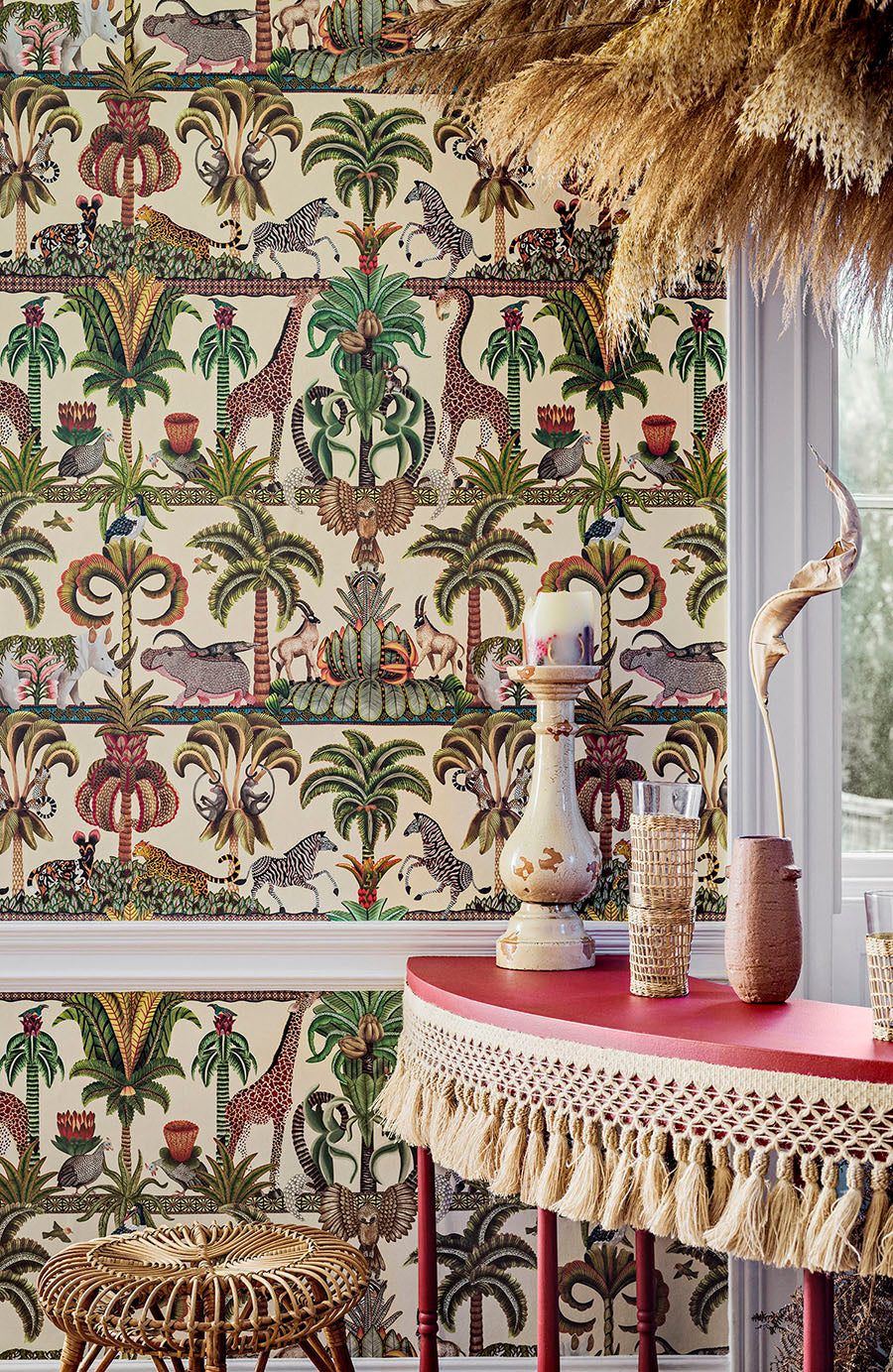 Afrika Kingdom Room Wallpaper- Multicolor