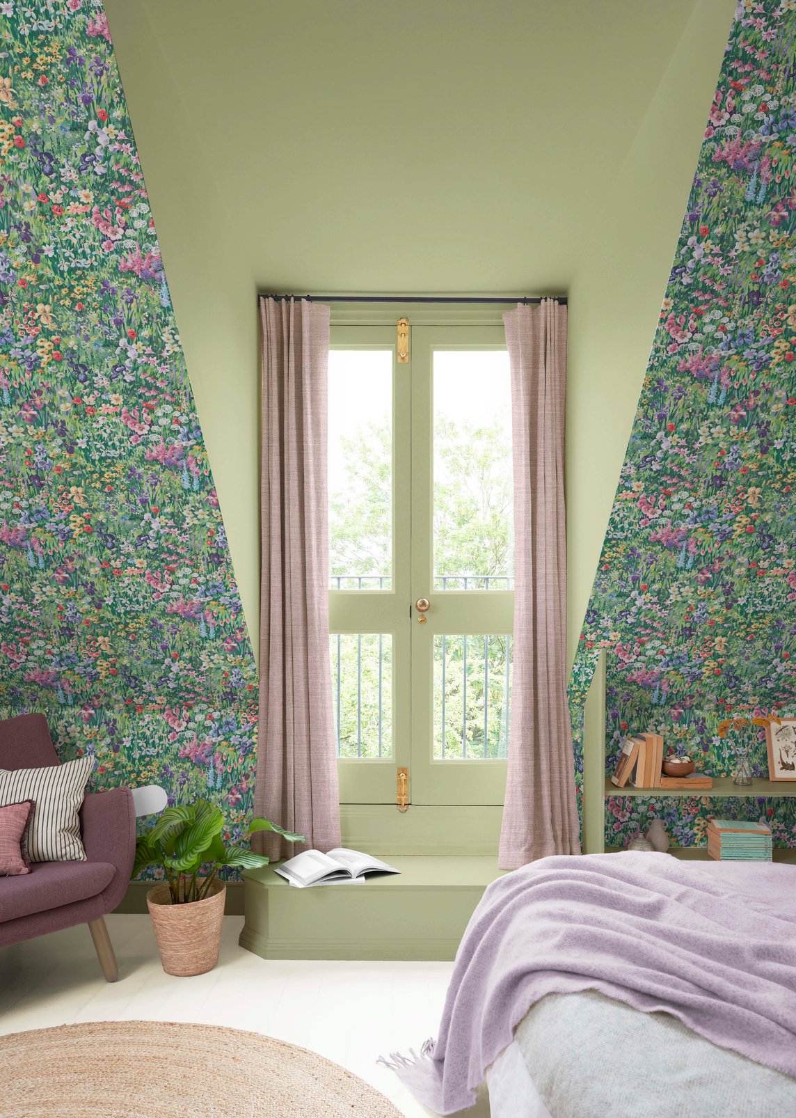 124111 - Cottage Garden Wallpaper - Verdant - Graham & Brown