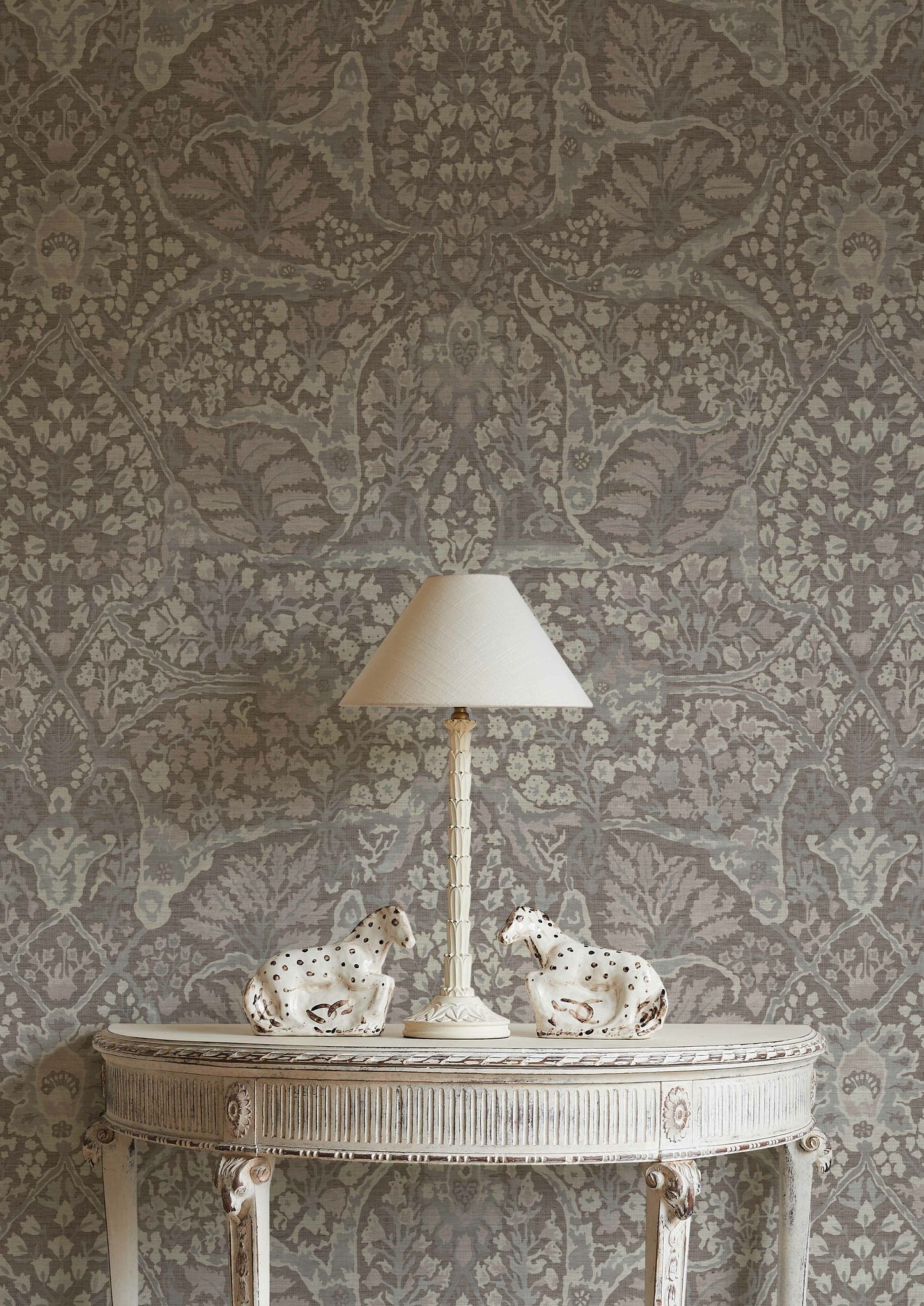 Alhambra 100 Wallpaper - Sugar Almond