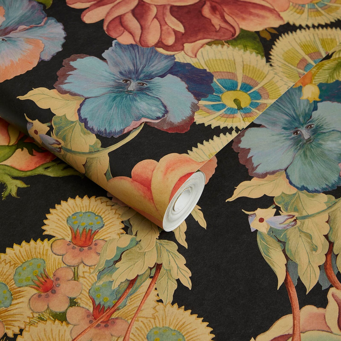 Amatoria Magna Wallpaper - Noir - House of Hackney