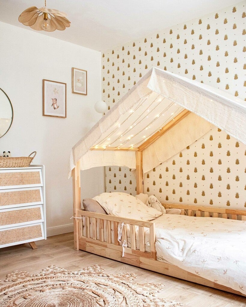 Bumble Bee Wallpaper - Pink - 594 - Farrow & Ball