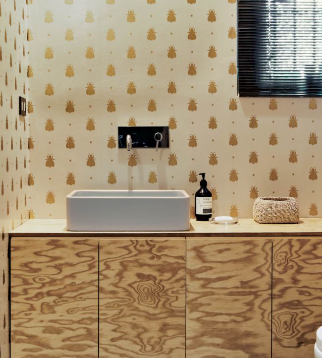 Bumble Bee Wallpaper - Shaded White - 525 - Farrow & Ball