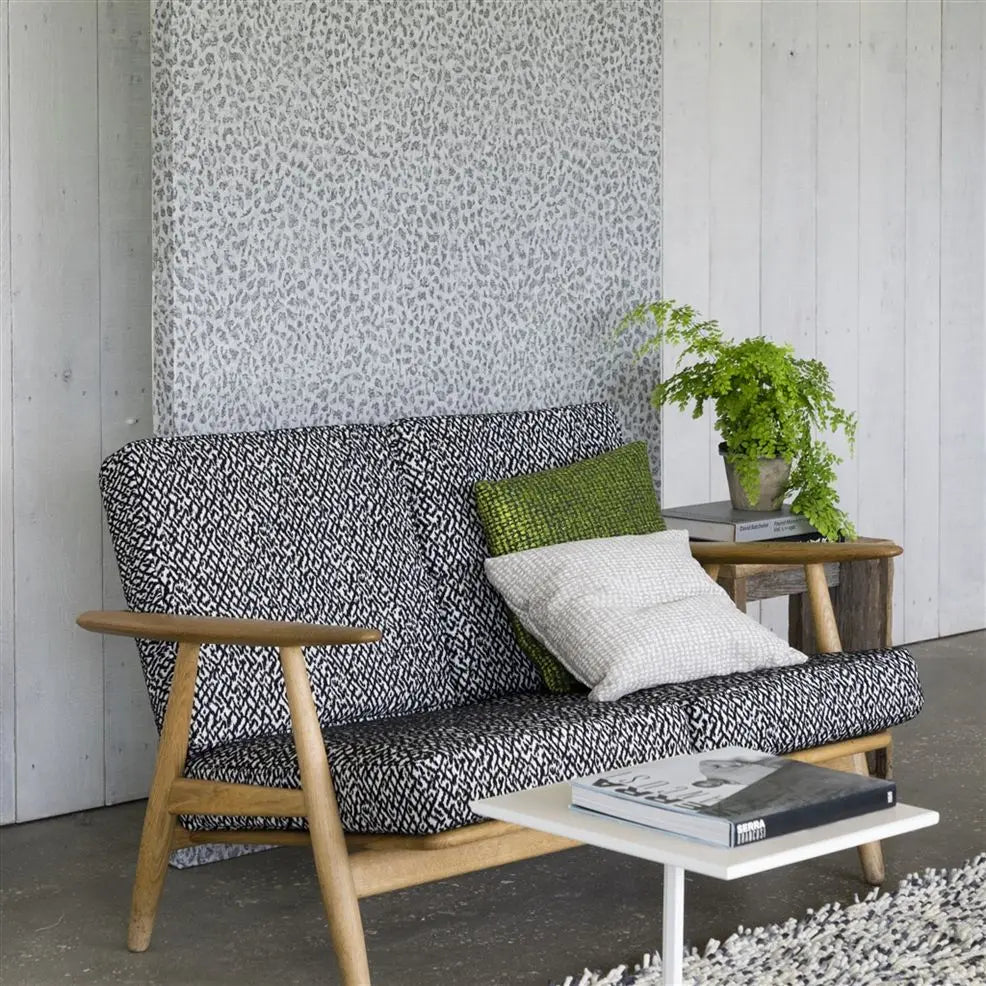 Ciottoli Wallpaper - Platinum - PDG680/01 - Designers Guild