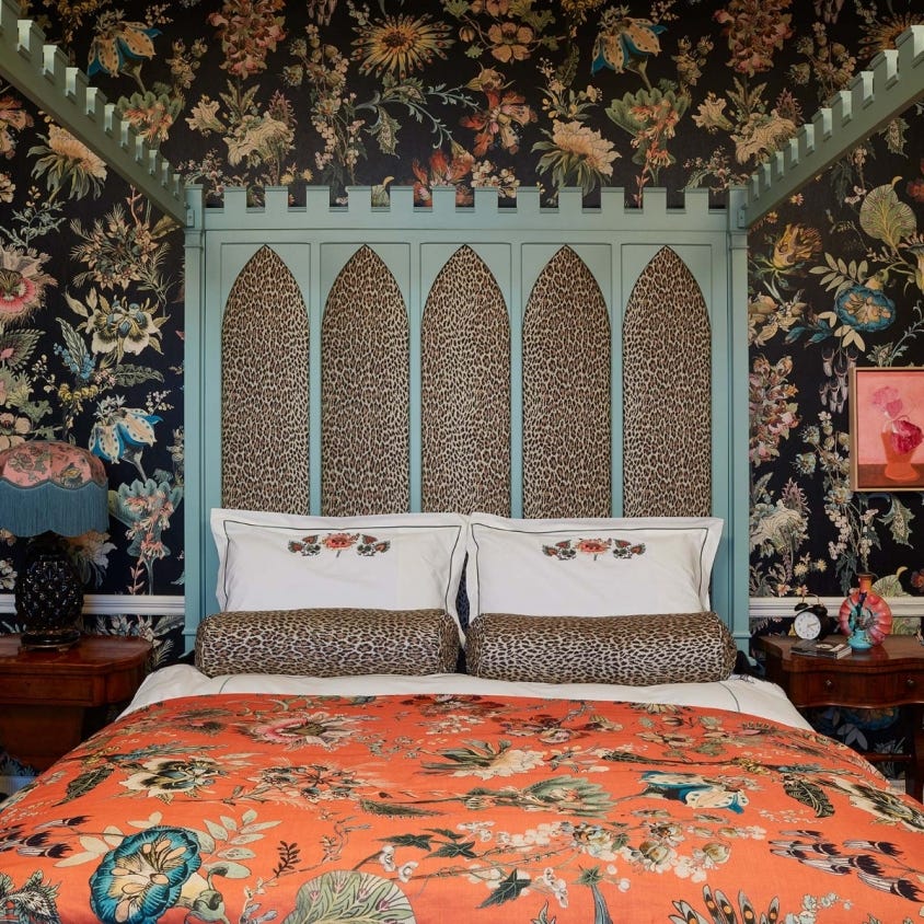 FLORA FANTASIA Wallpaper - Noir - House of Hackney