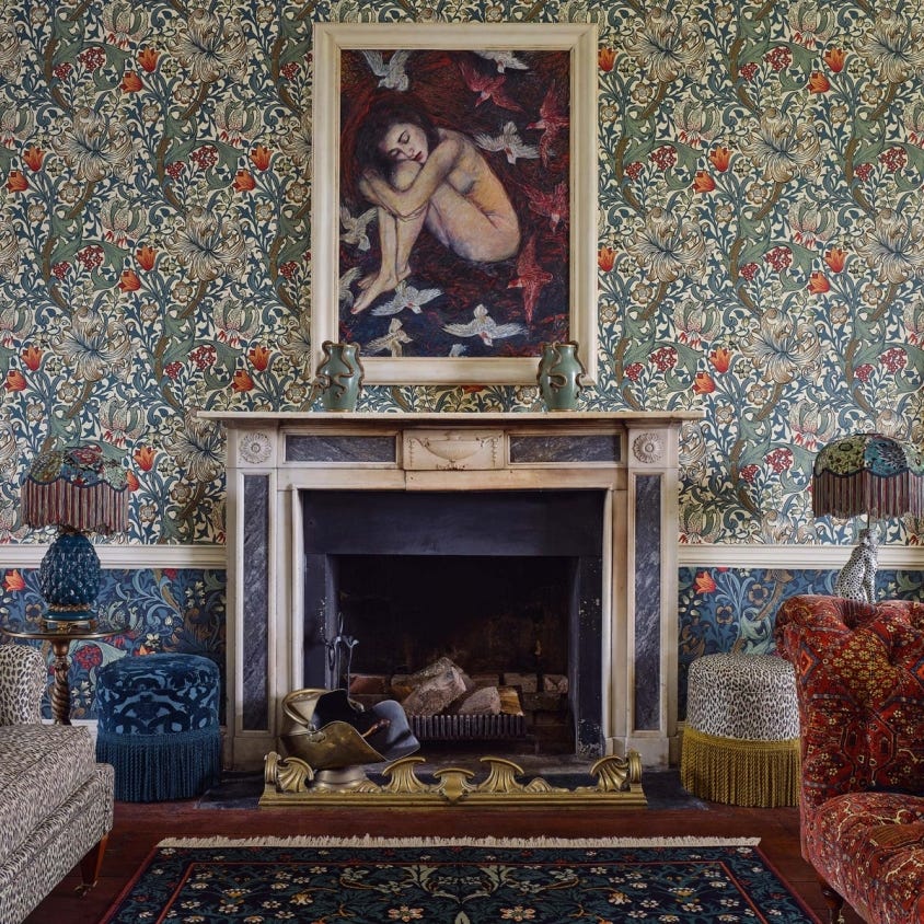 GOLDEN LILY Wallpaper - Ecru - House of Hackney