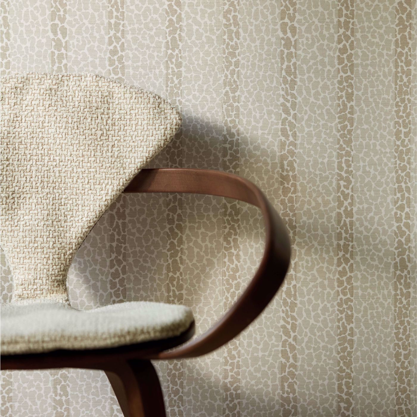 Lacuna Stripe Wallpaper - Linen - HRWO113072 - Harlequin