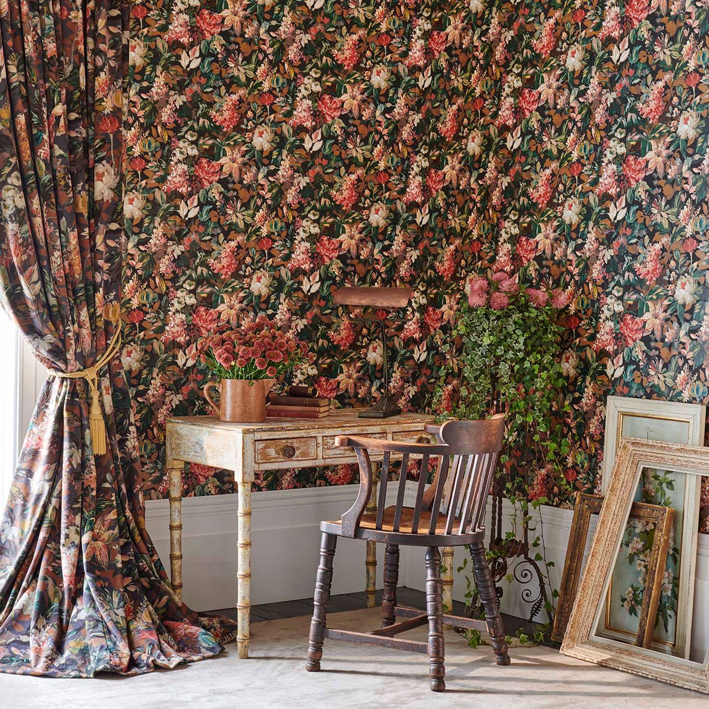 Lilum Wallpaper - Russet/Noir - Clarke & Clarke