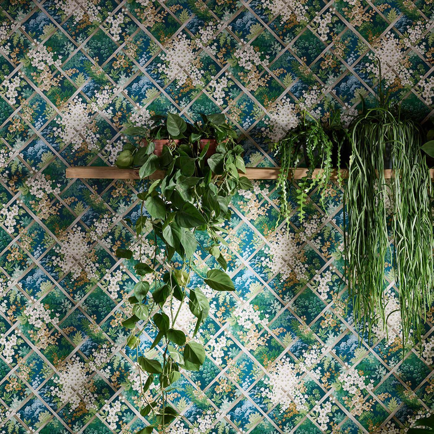 Maymont Wallpaper - Seaglass - Clarke & Clarke