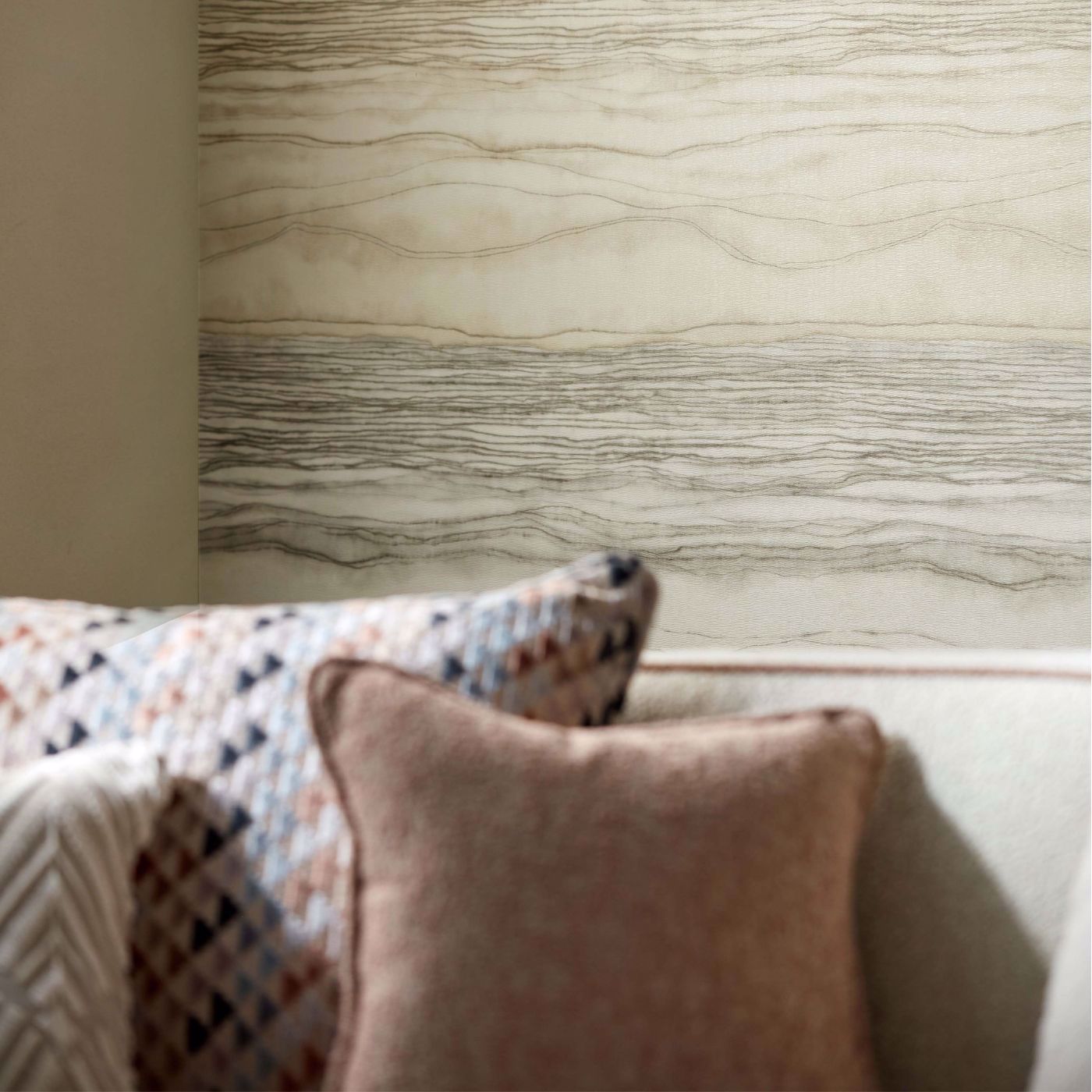Metamorphic Wallpaper - Taupe/Linen - HRWT113101 - Harlequin