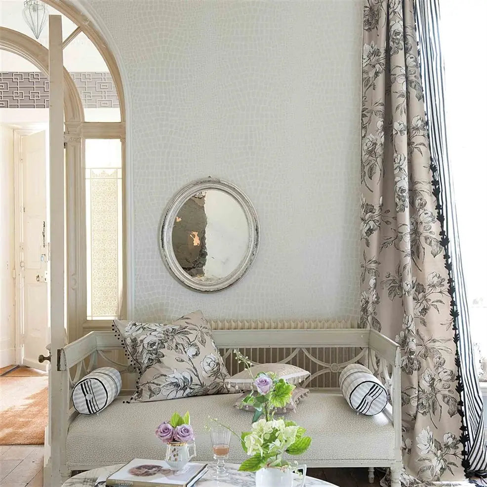 Nabucco Wallpaper - Silver - P539/05 - Designers Guild