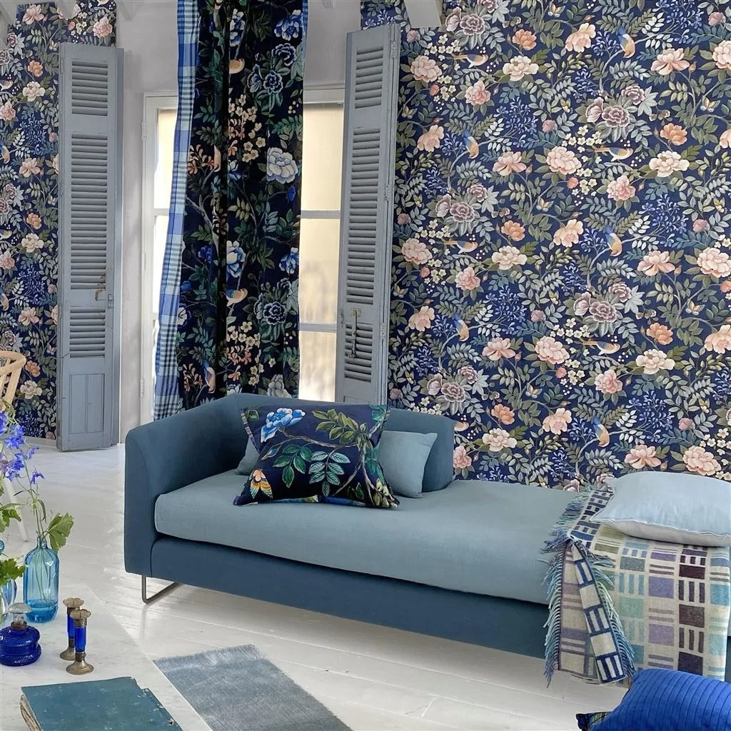 Porcelaine De Chine Midnight Room Wallpaper