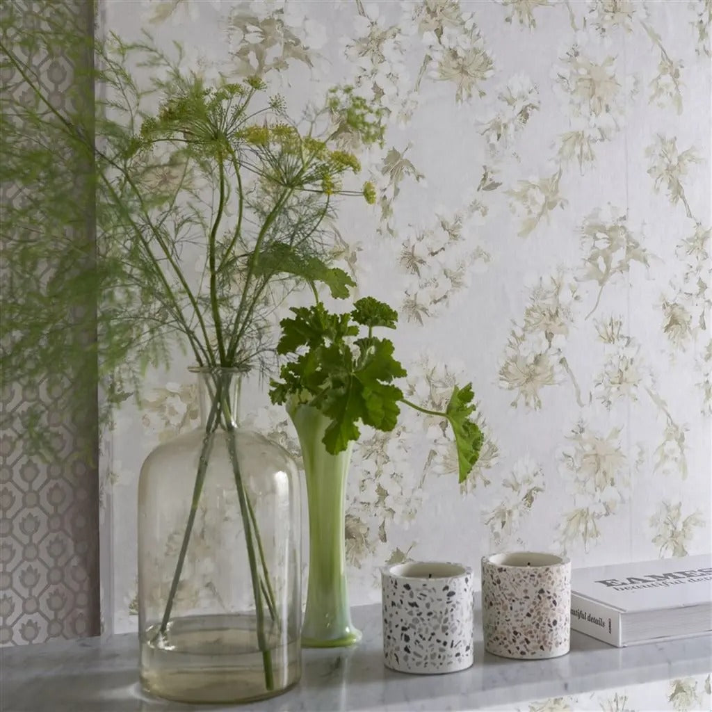 Fleur D Assam Pearl Room Wallpaper