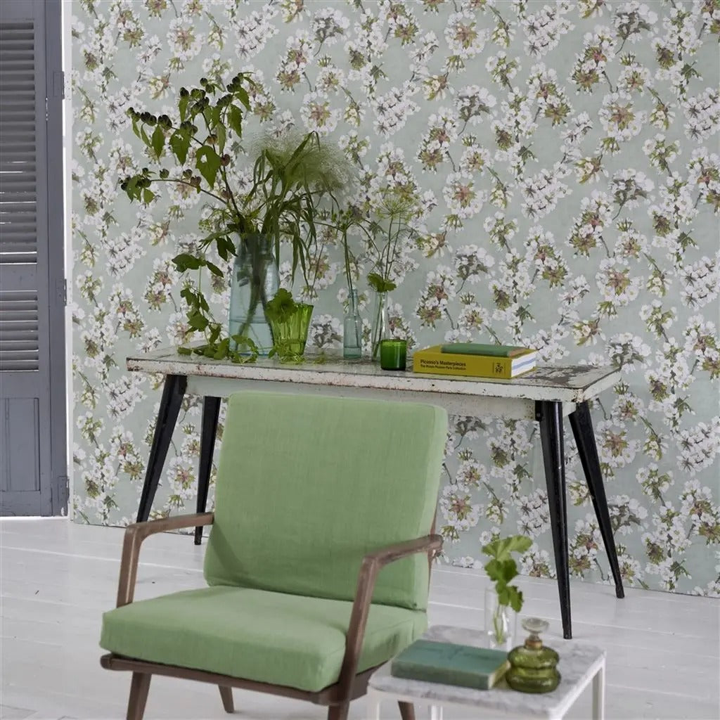 Fleur D Assam Platinum Room Wallpaper