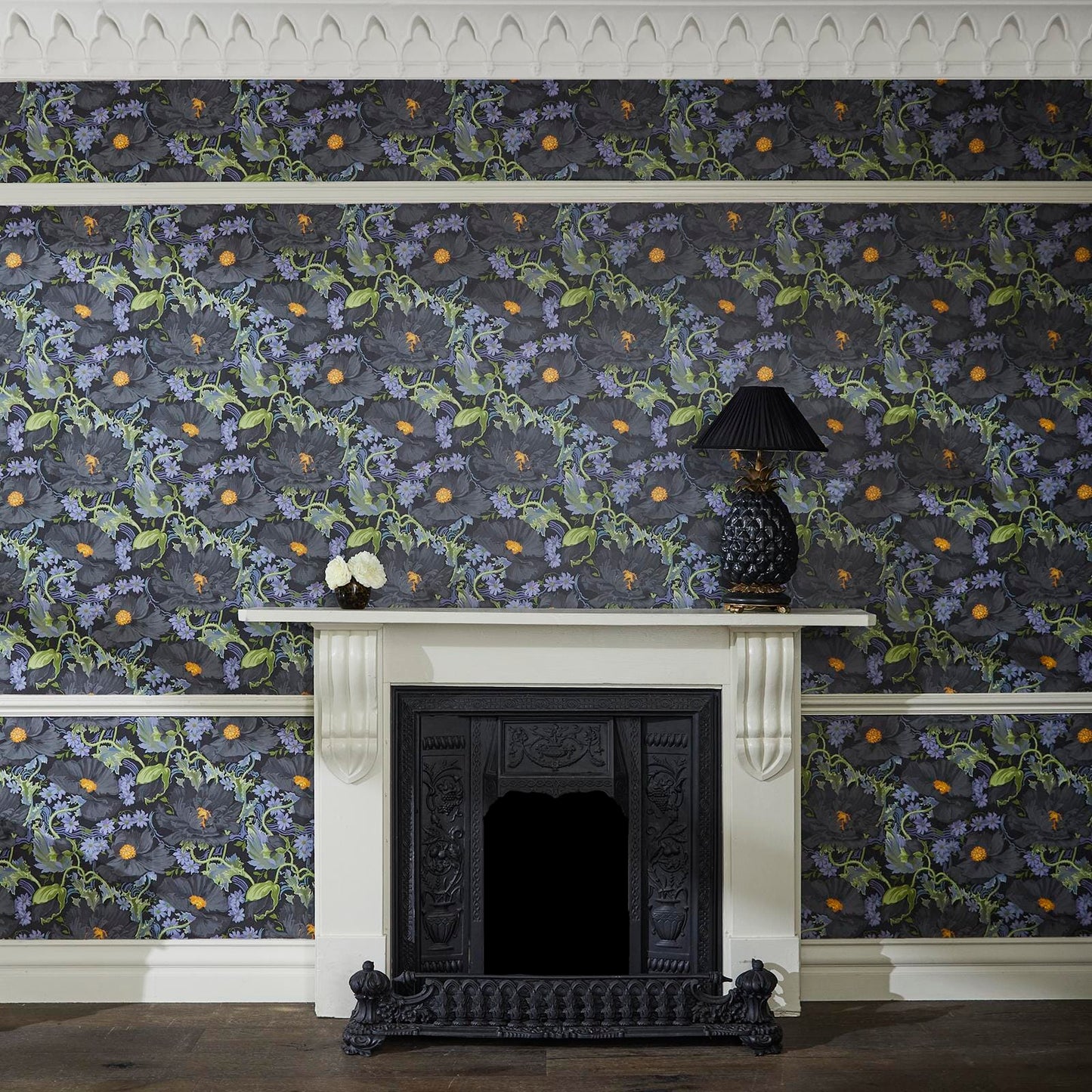 Papavera Wallpaper - Noir - House of Hackney