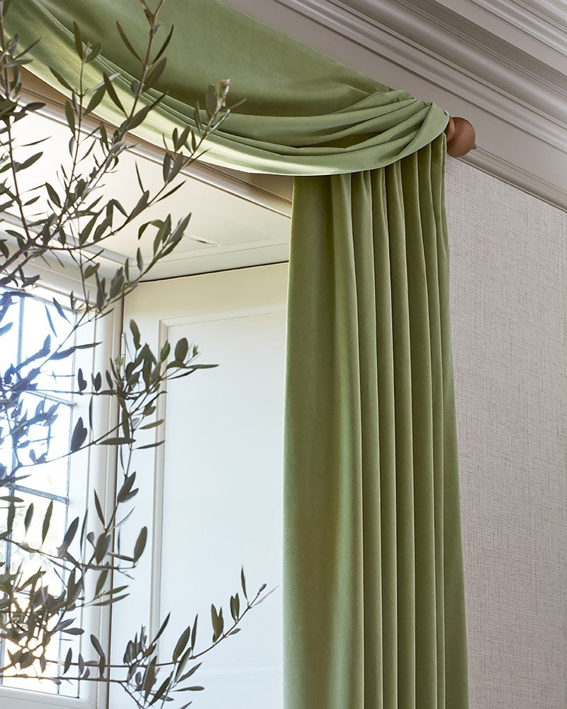 Potomac Wallpaper - Dove - Colefax & Fowler