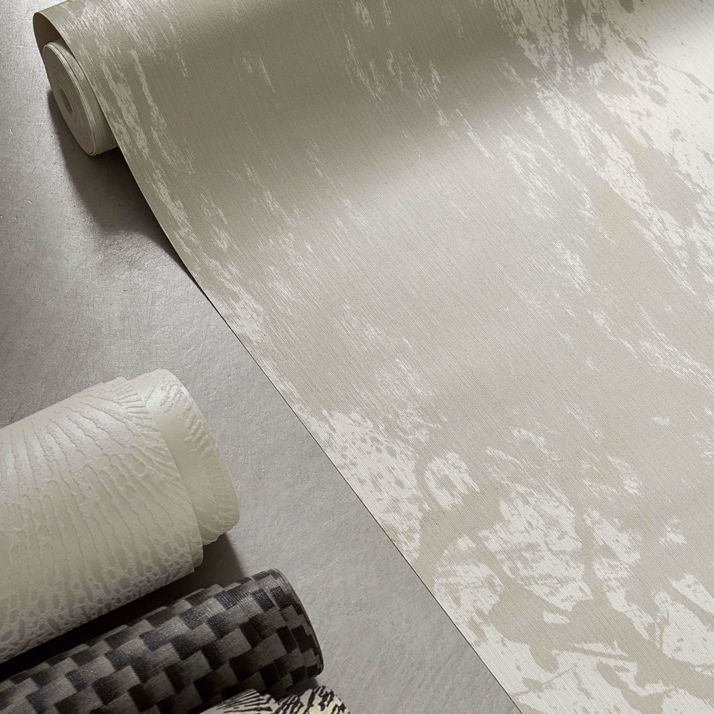 Shore Wallpaper - Alabaster - EREE110795 - Harlequin