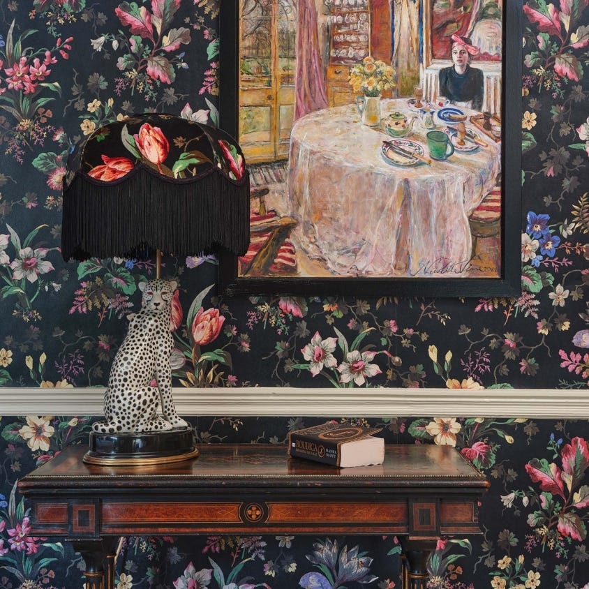 TULIPA Wallpaper - Onyx - House of Hackney