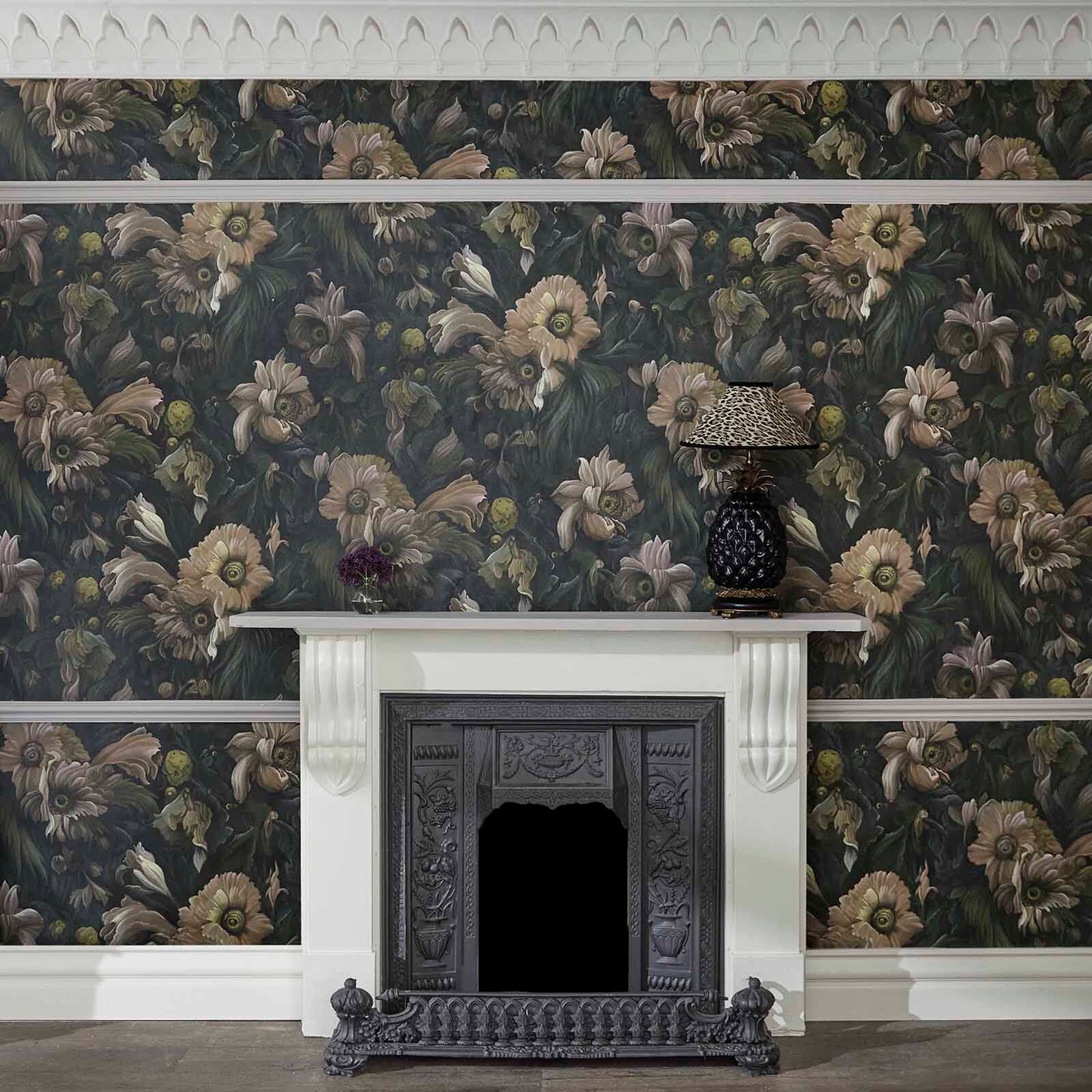 Umbra Wallpaper - Verde - House of Hackney