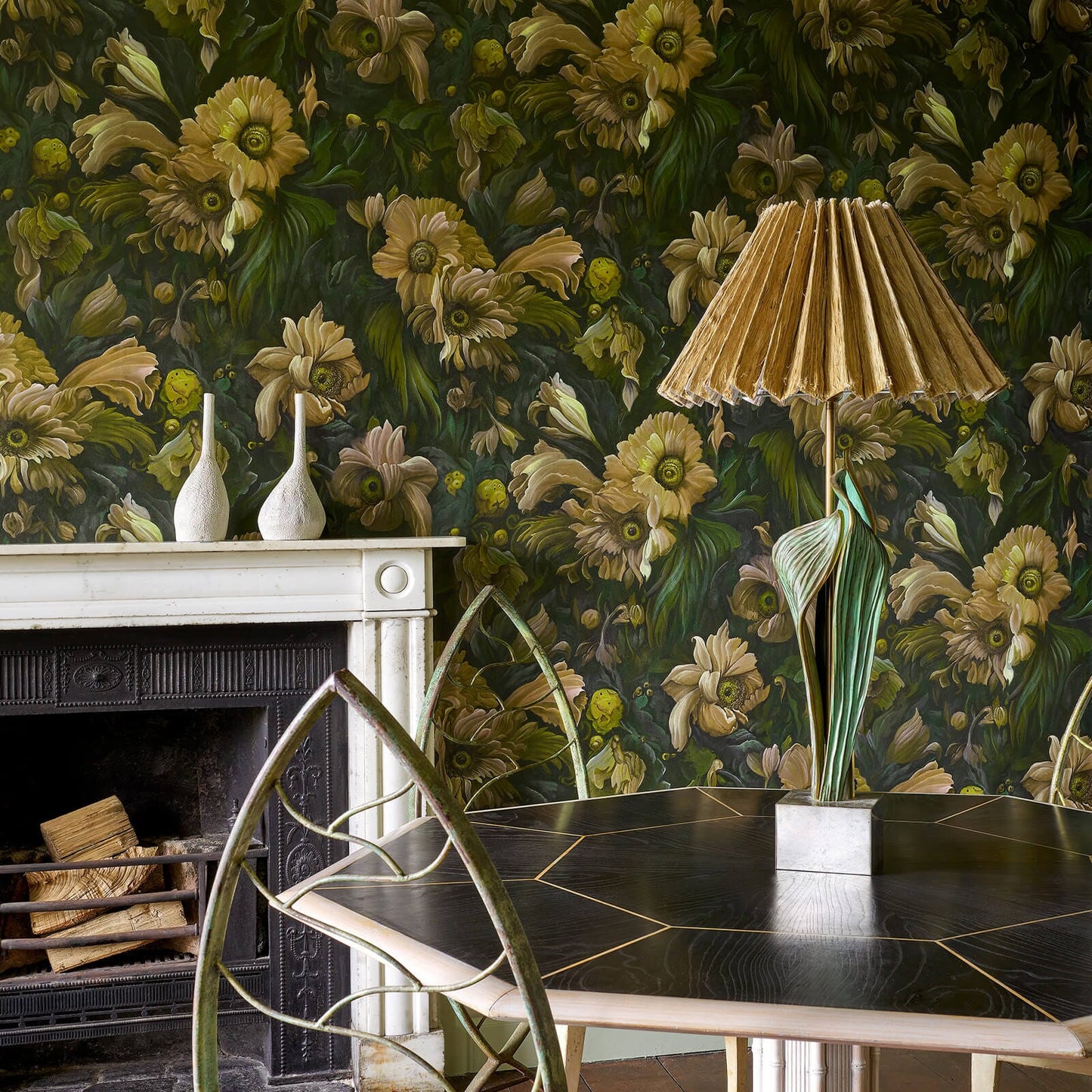 Umbra Wallpaper - Verde - House of Hackney