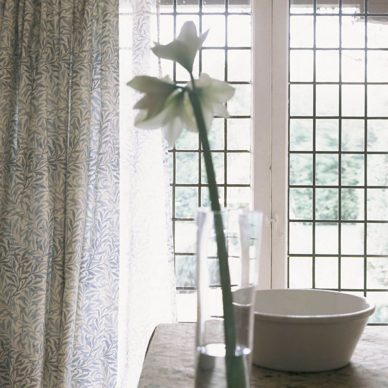 Willow Boughs Fabric - Cream/Green - DCMF226722 - Morris & Co