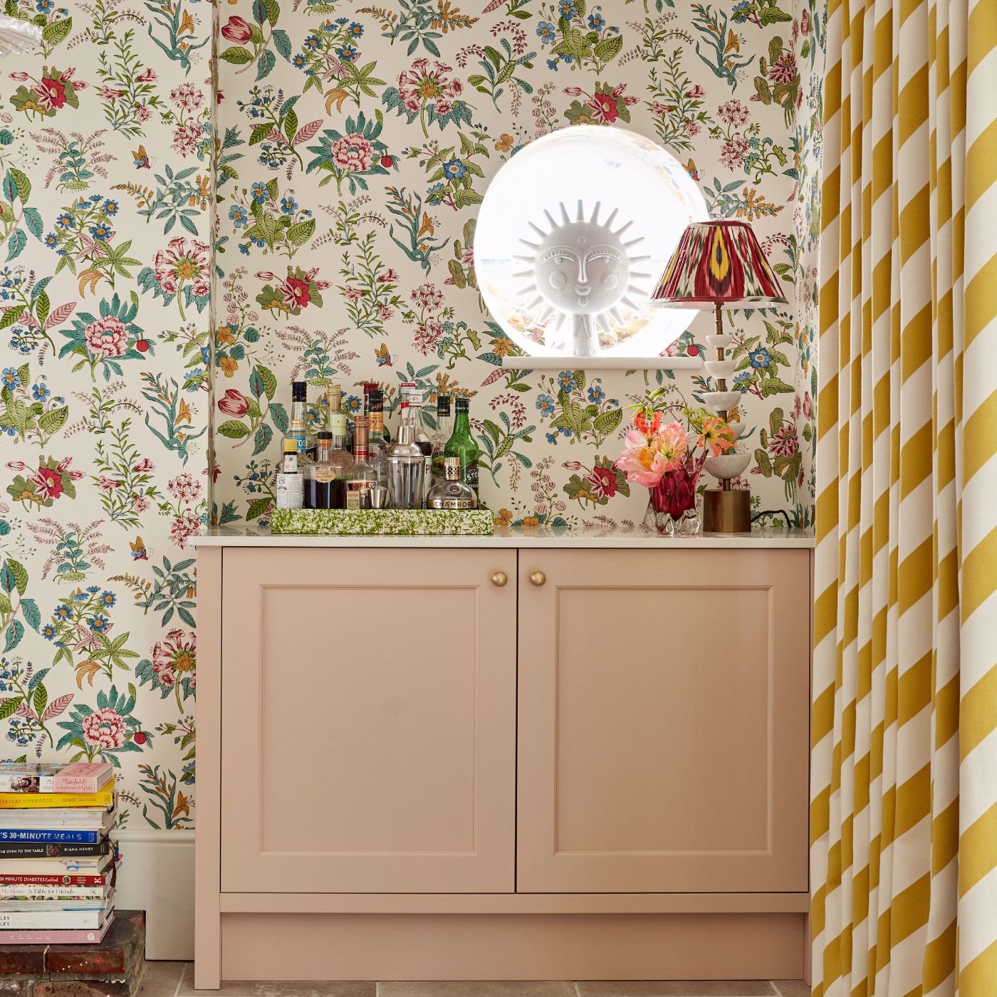 Woodland Floral Wallpaper - Peridot/Ruby/Pearl - HSRW113057 - Harlequin
