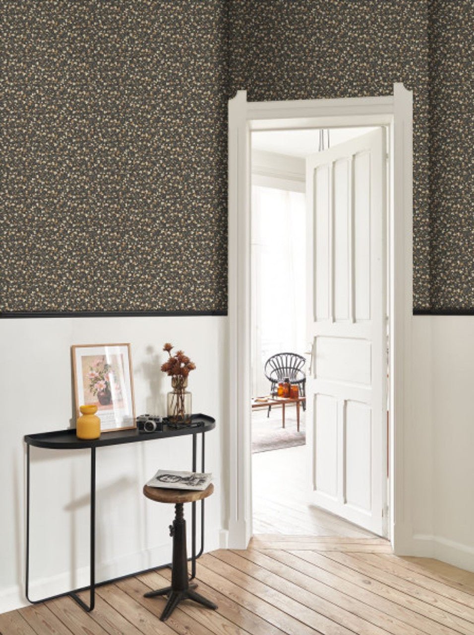 Cherry Flower Market Wallpaper - Noir / Beige - Casadeco - 89229525 - Premier Wallcovering