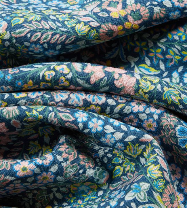 Marquess Garden in Ladbroke Linen Room Fabric - Blue