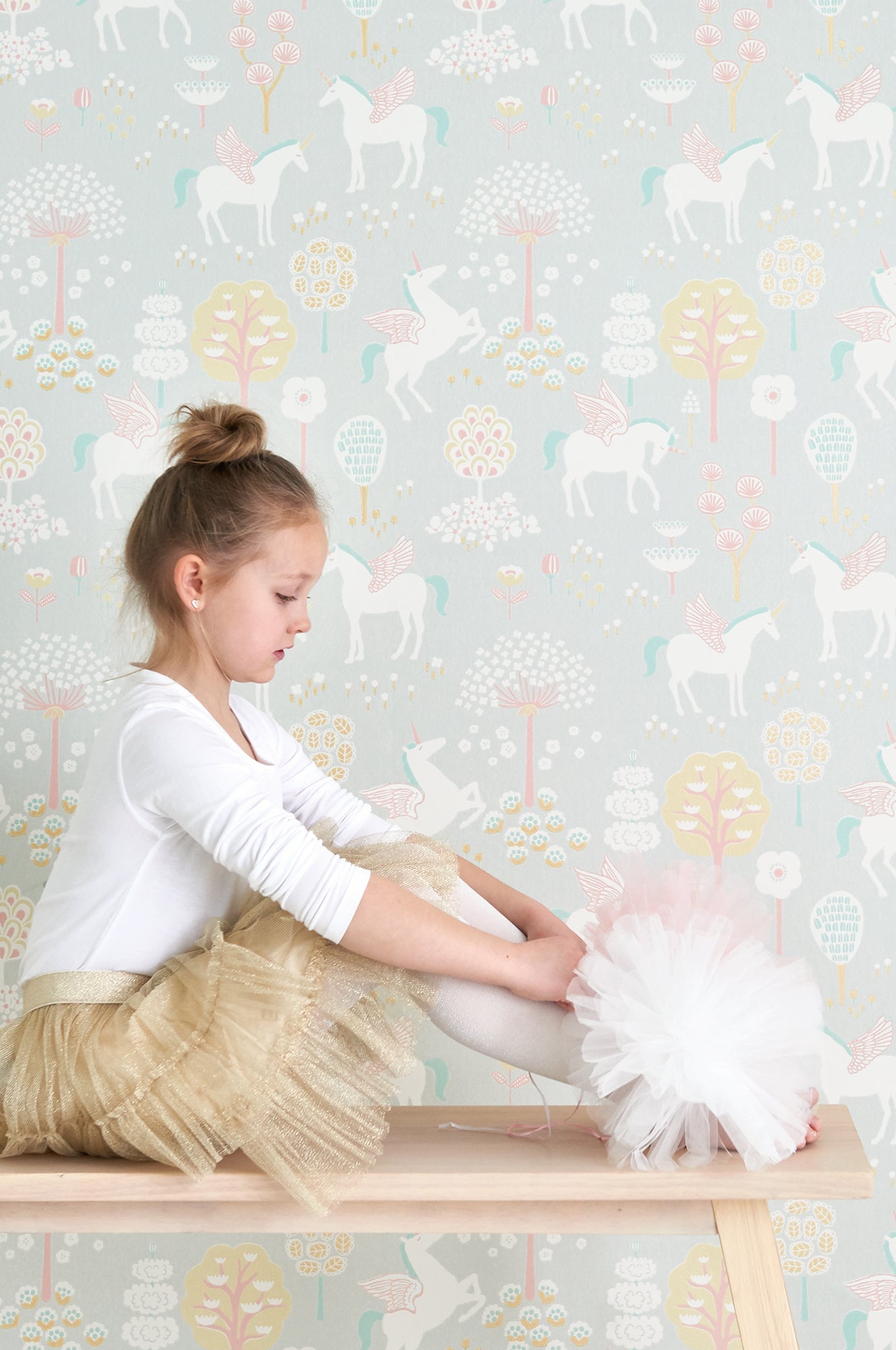 True Unicorns Grey Wallpaper - Majvillan