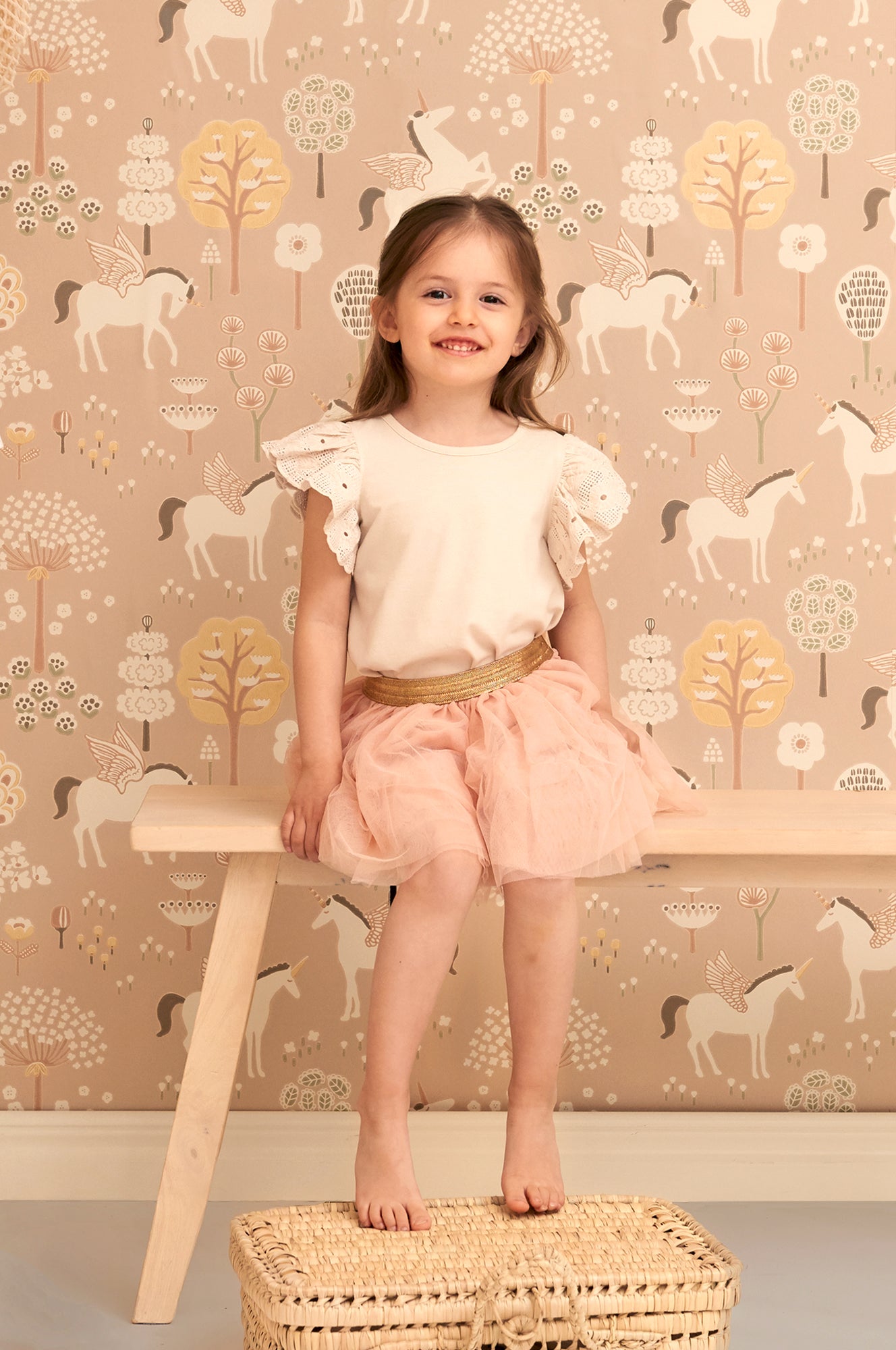 True Unicorn Old Pink Wallpaper - Majvillan