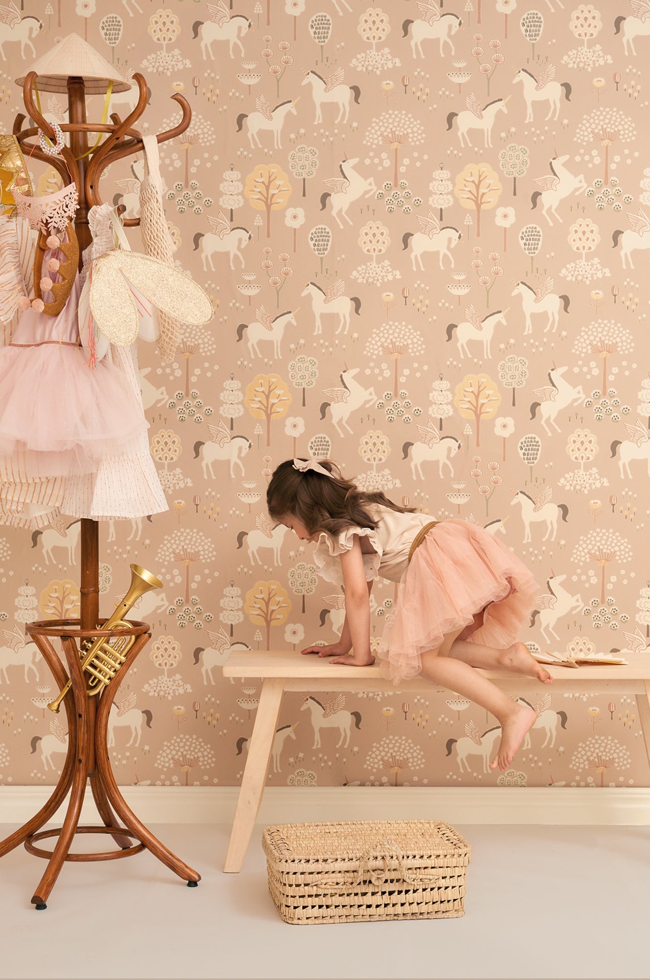 True Unicorn Old Pink Wallpaper - Majvillan