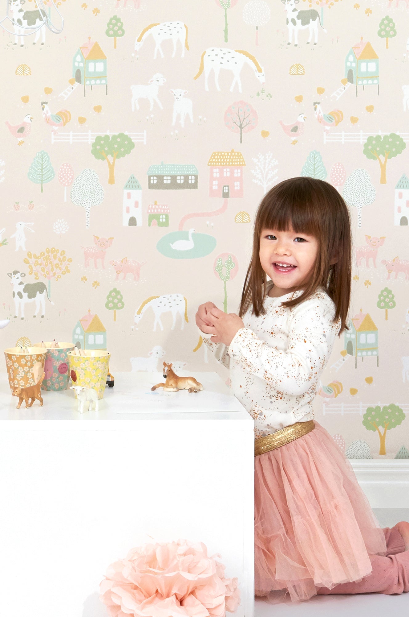 My Farm  Soft Pink Wallpaper - Majvillan