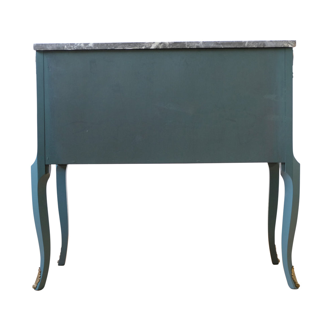 خزانة ملابس على الطراز الغوستافي مع لمسة نهائية مخصصة (فردية)