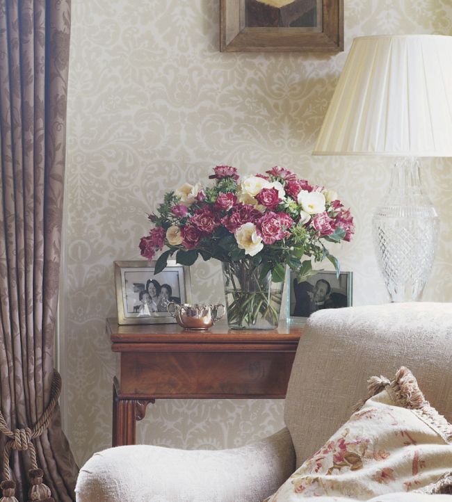 Silvergate Room Wallpaper - Cream
