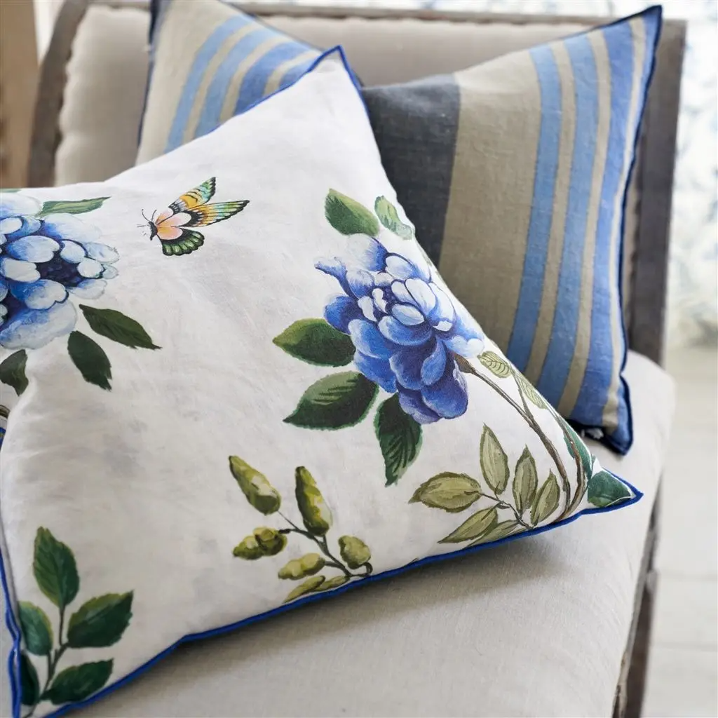 Porcelaine De Chine Cobalt Linen Cushion - Designers Guild