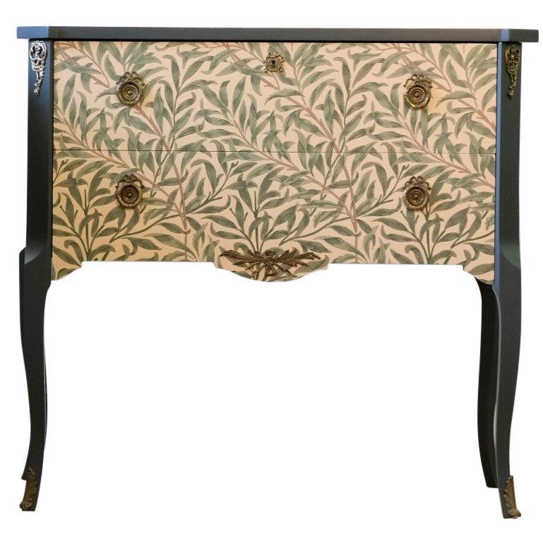 خزانة ملابس ويليام موريس لويس الخامس عشر (فردية)