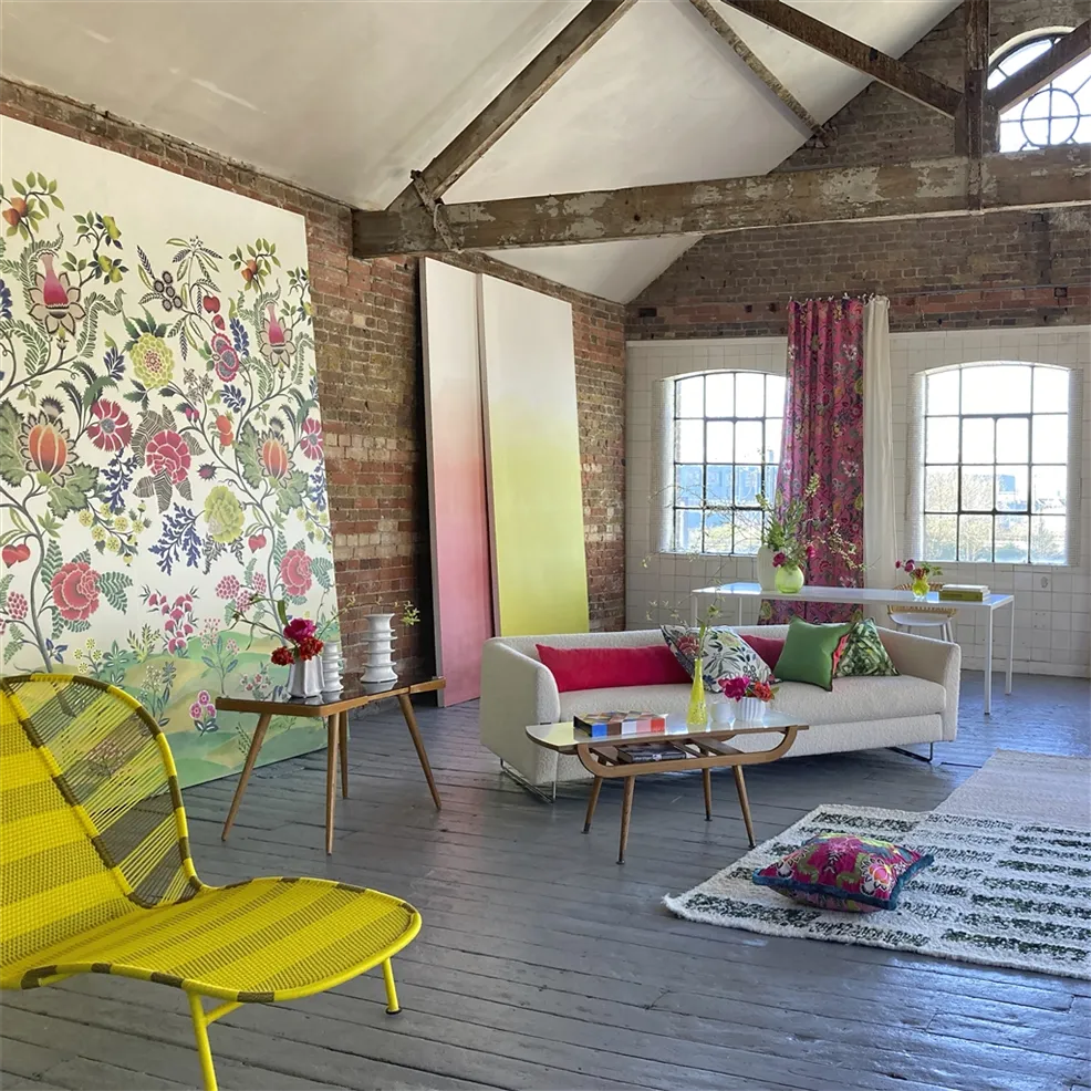 Brocart Decoratif Fuchsia Room Wallpaper
