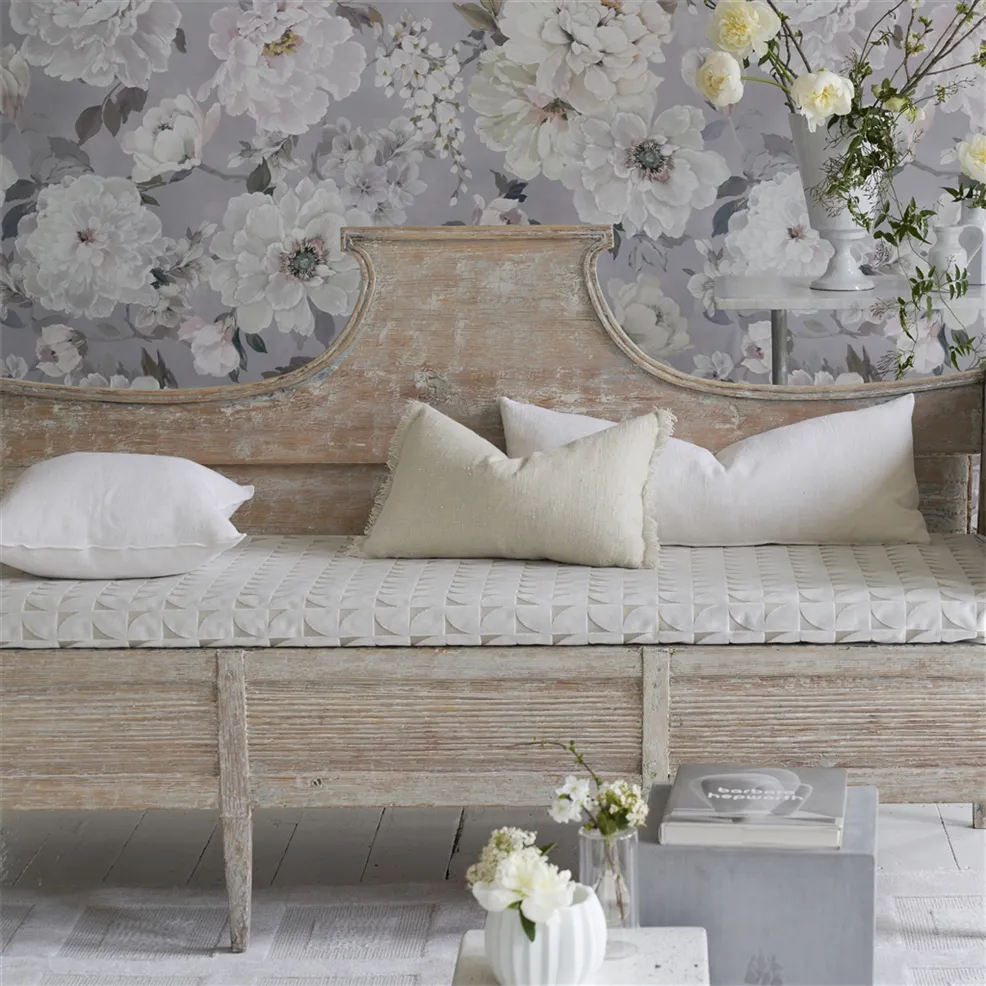 Fleur Blanche Platinum Room Wallpaper