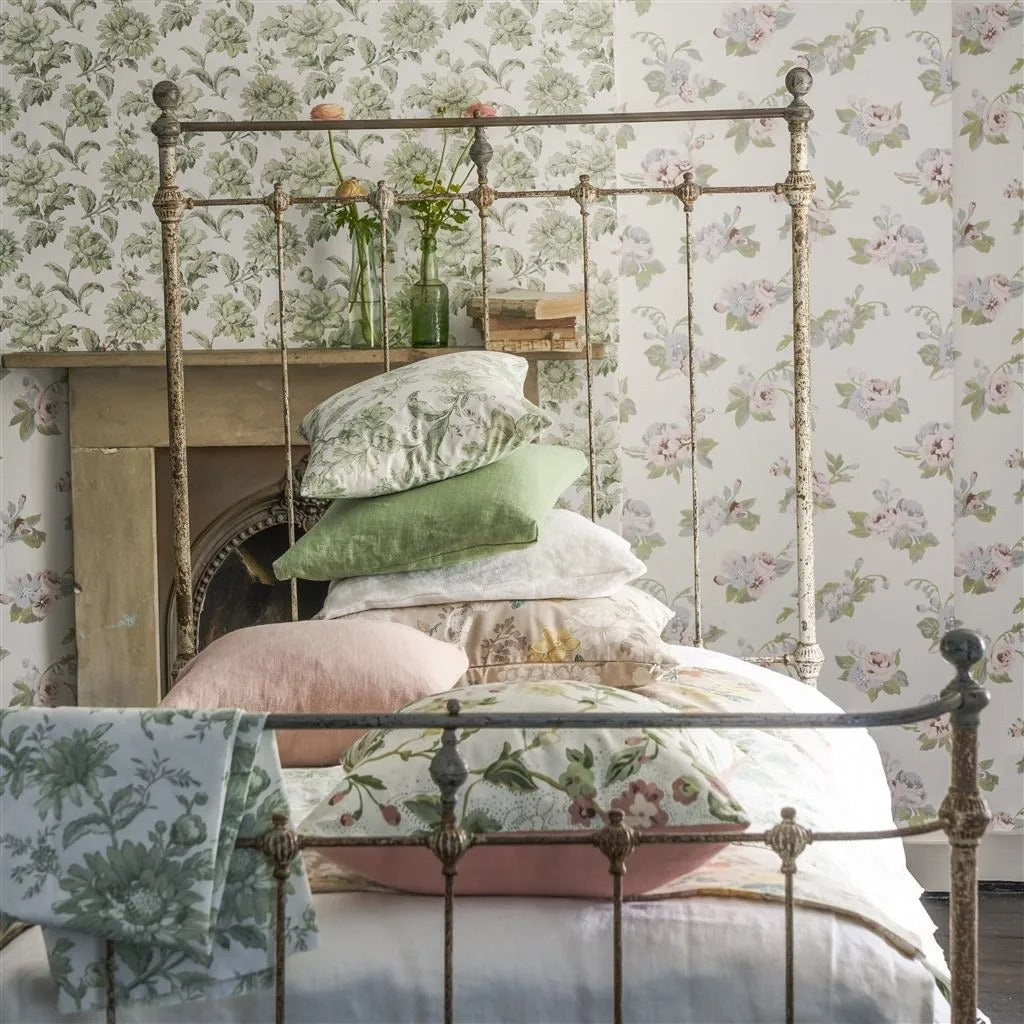 Craven Street Flower Room Wallpaper - Gray