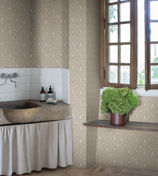 Turtledove Barn Room Wallpaper - Pink