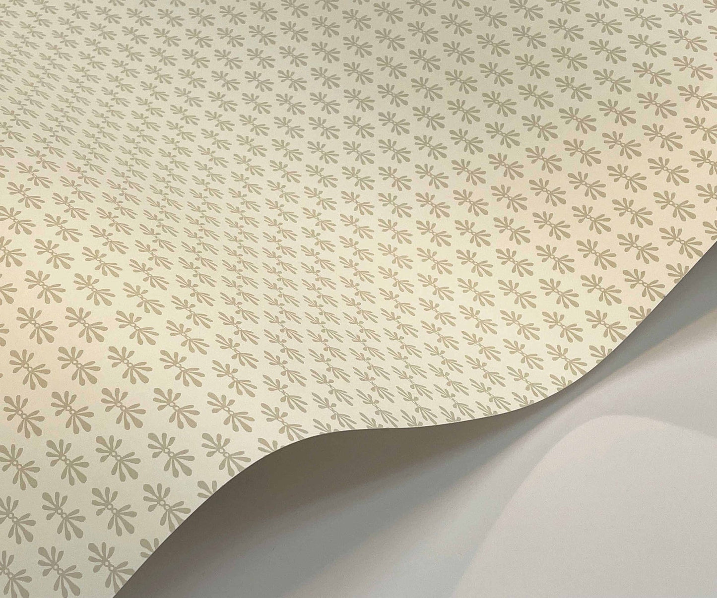 Petal Wallpaper - White - Rifle