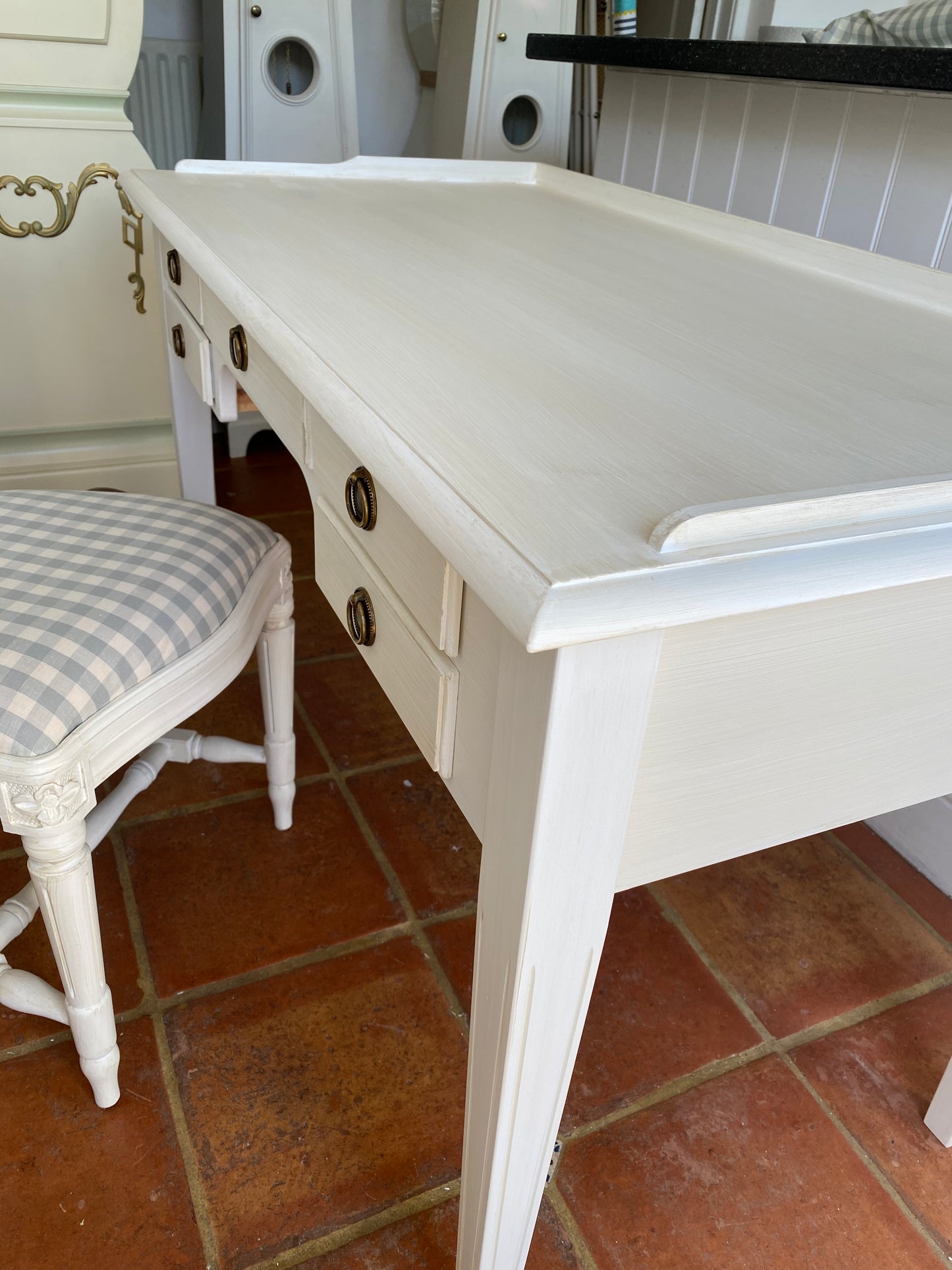 Gustavian 5 drawer desk
