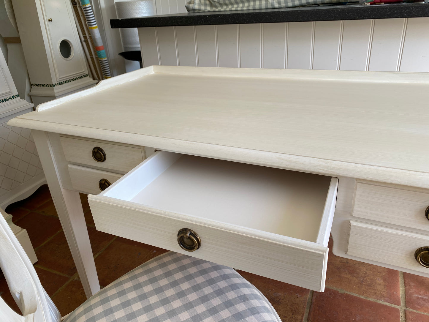 Gustavian 5 drawer desk