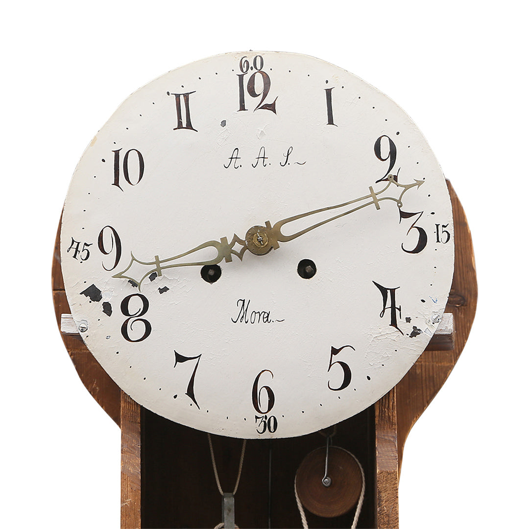 Mora Clock 02
