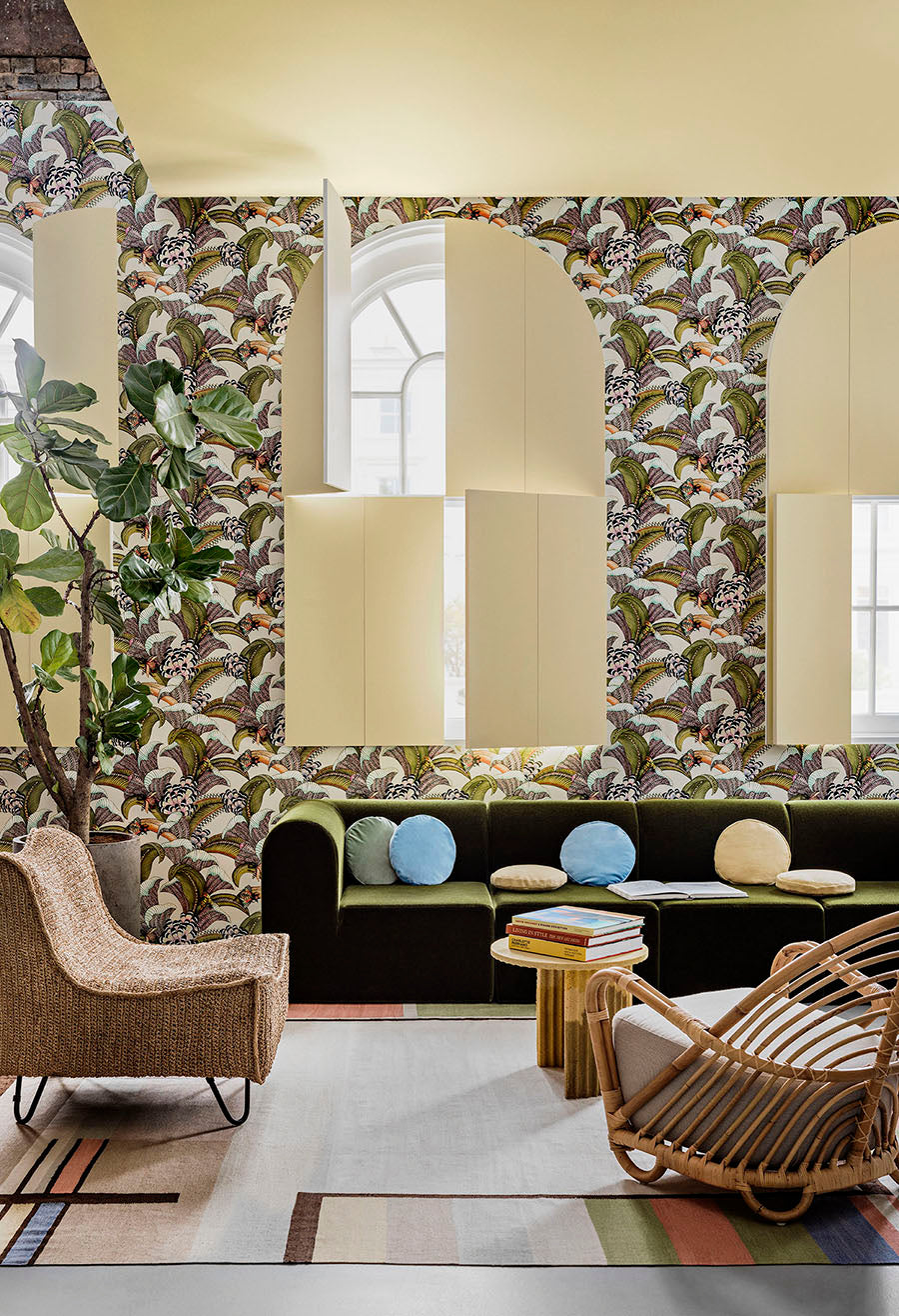Hoopoe Leaves Wallpaper - Green - Cole & Son