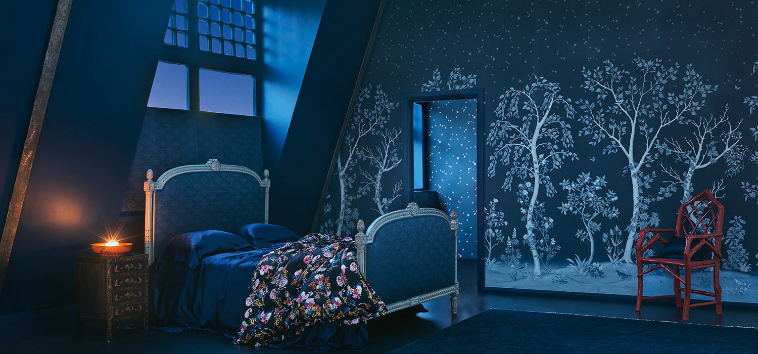 Seasonal Woods Room Wallpaper - Blue