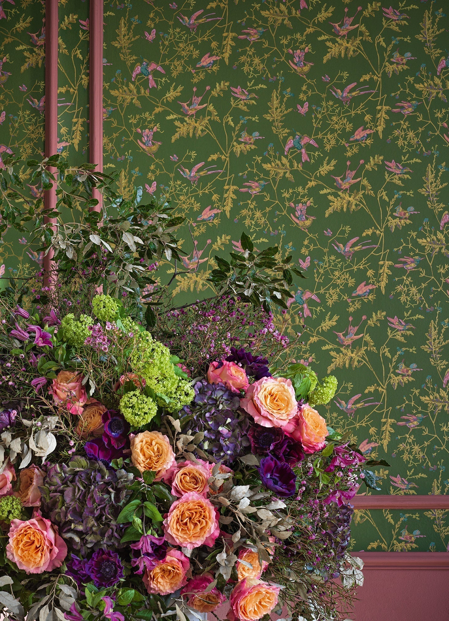 Hummingbirds Wallpaper - Green - Cole & Son