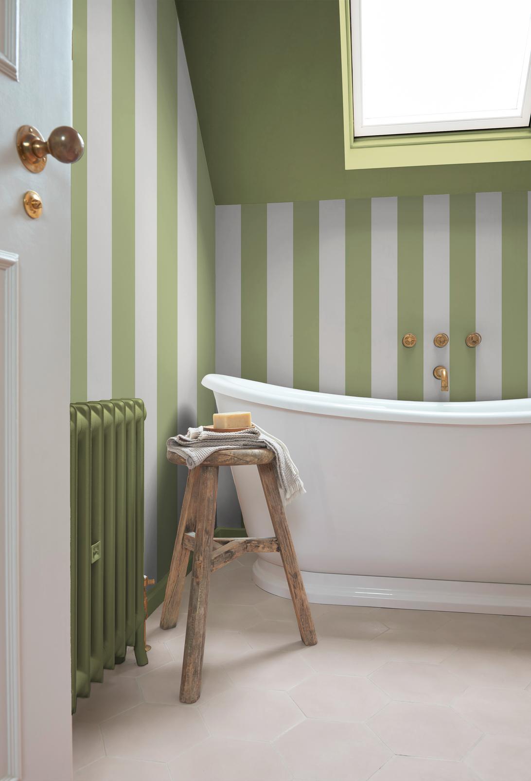 131443 - Quartet Stripe Wallpaper - Green - Graham & Brown