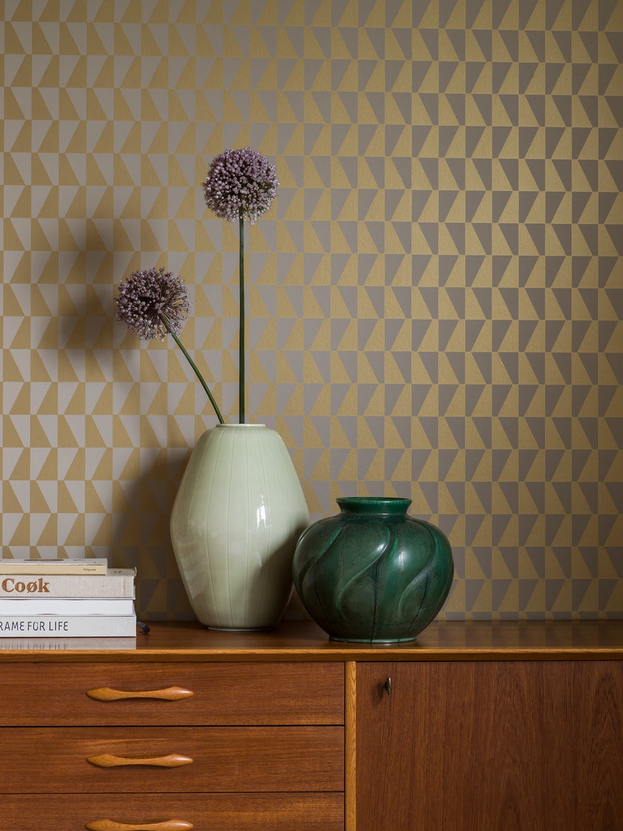 Arne Jacobsen Trapez Wallpaper - Yellow - Borastapeter