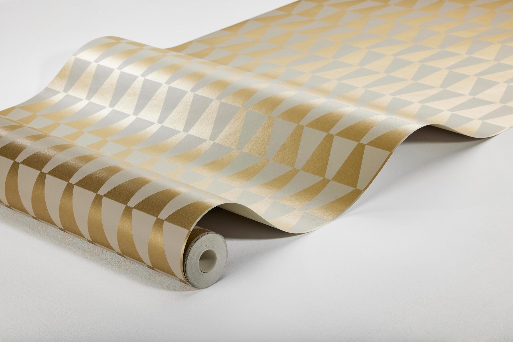 Arne Jacobsen Trapez Wallpaper - Yellow - Borastapeter