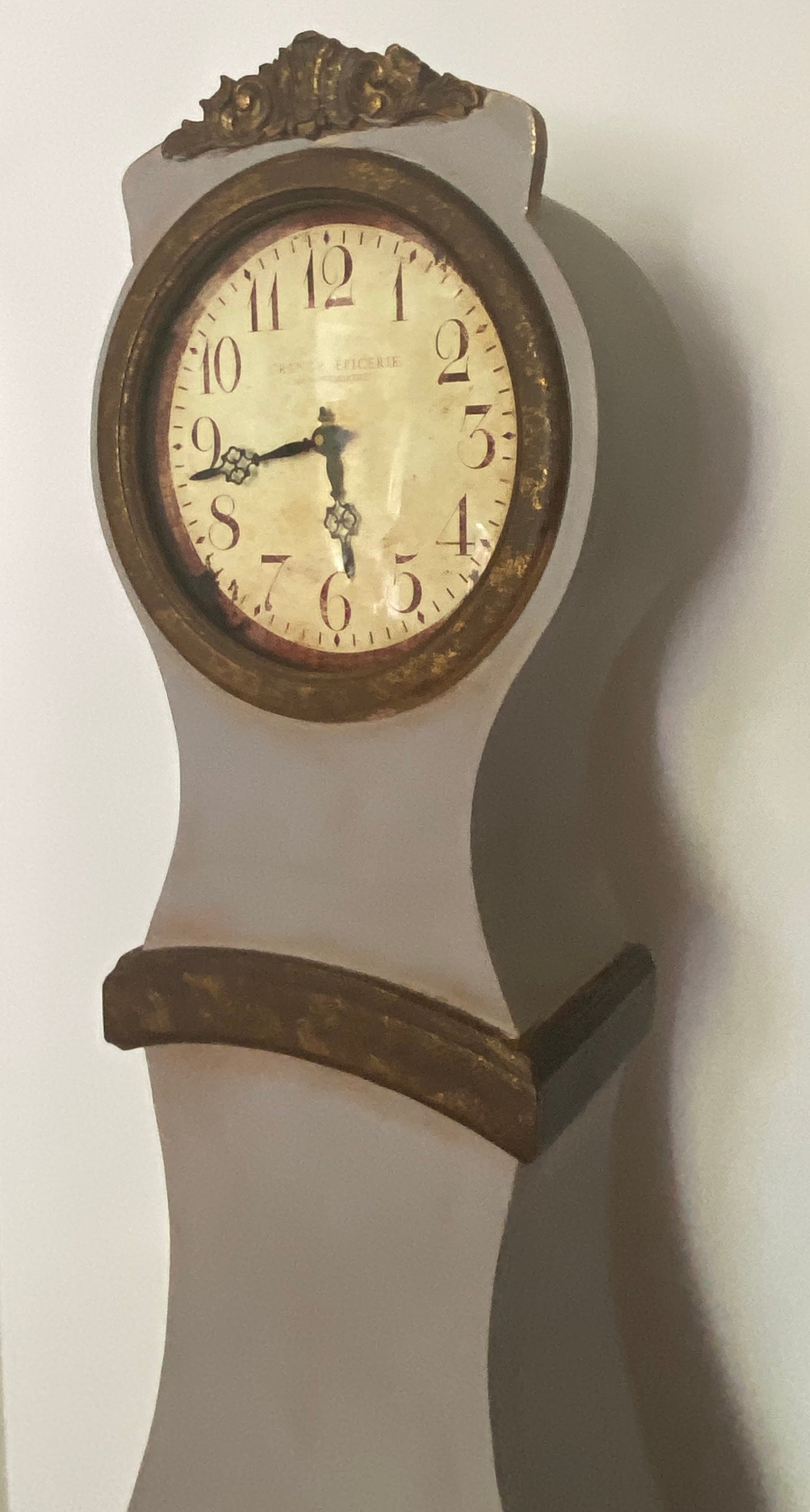 Reproduction Mora Clock